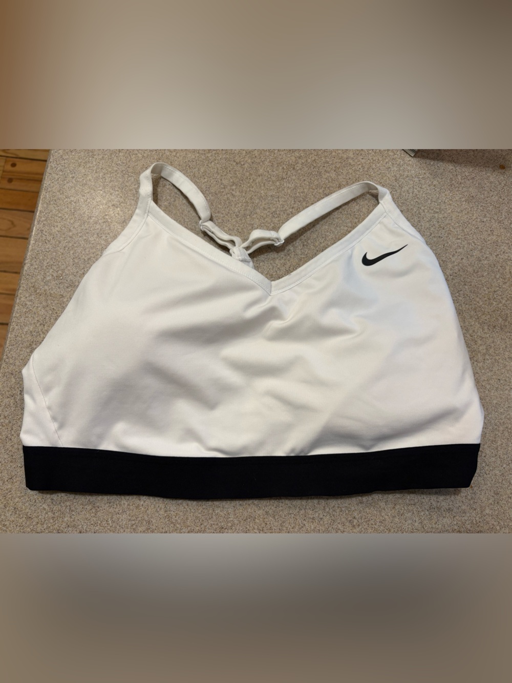Nike White and Black workout athletic Sports Bra 3X